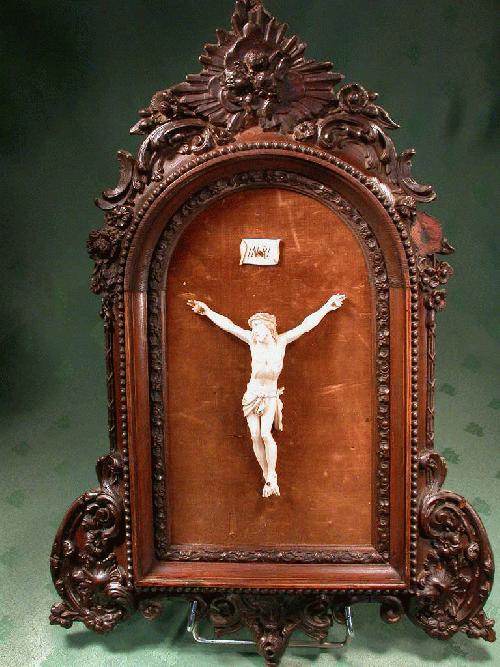 Antique Wall Crucifix Ivory With Frame N° 3