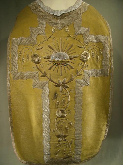 Chasuble Vestment Gold.