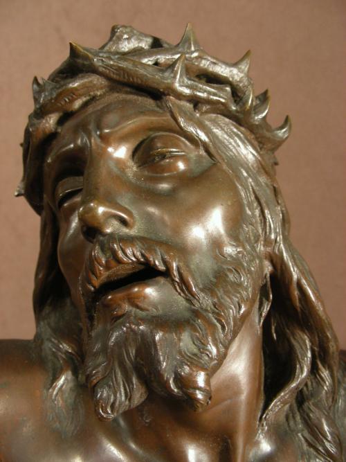 Bronze Christ Signed by Michel Beguine (1855-1929).