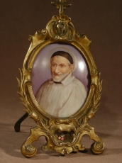 Reliquary bronze & And Porcelain Limoges Representing St Vincent de Paul.