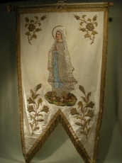 Enormous processional banner Gold Threads